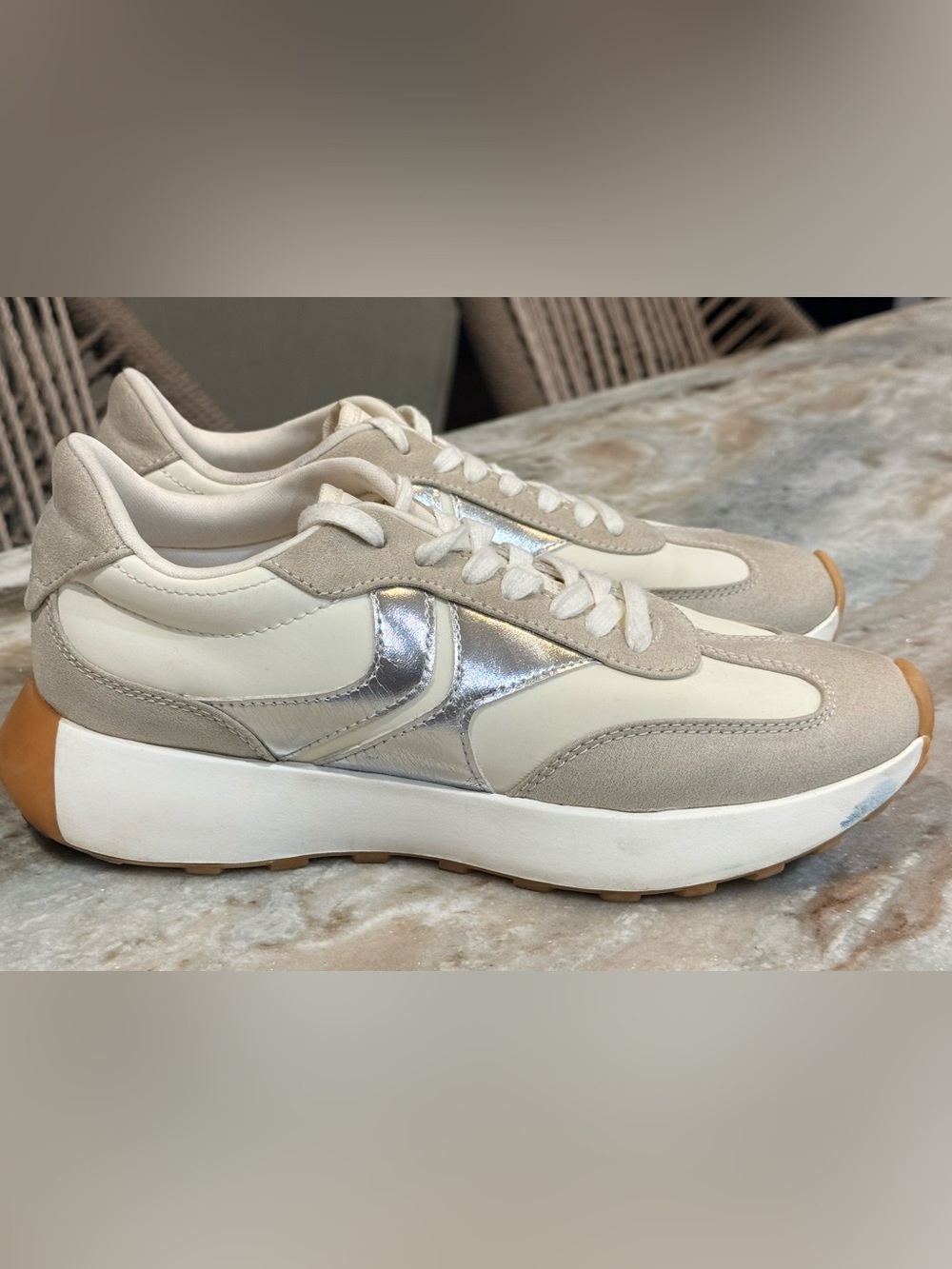 Women’s STEVE MADDEN Kendrix taupe & silver athletic jogger sneakers- Size 8 - Picture 6 of 11